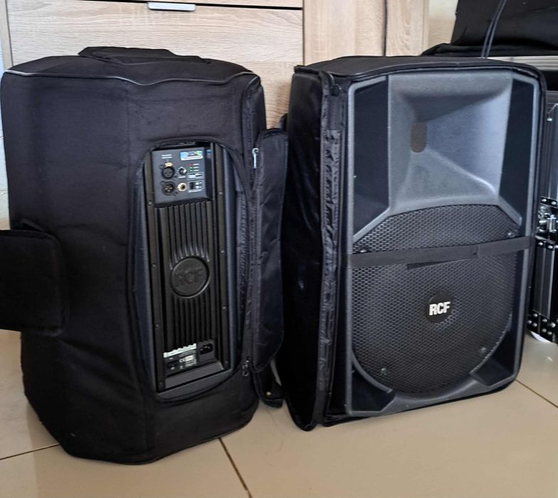 Vând boxe rcf 712 cu tot cu huse