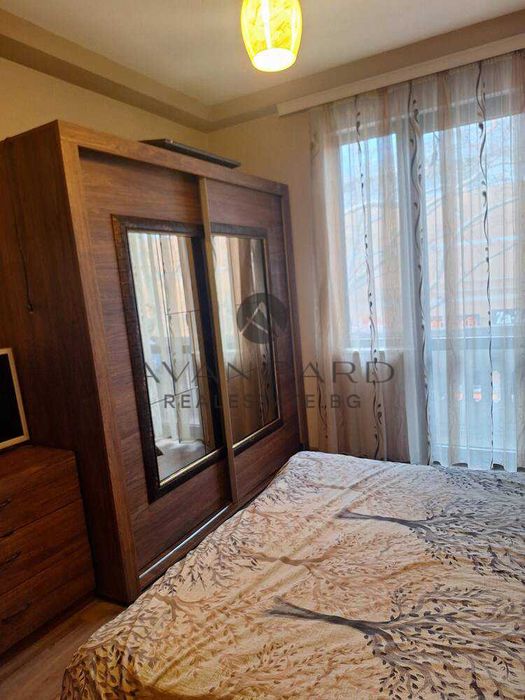 Продава се Тристаен апартамент в Пловдив, Център - 81 кв.м за 3086 €/кв.м - Снимка #2