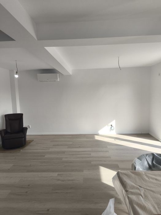 Vând casă în Măgurele, 3 dormitoare, 3 bai, bucătărie închisă