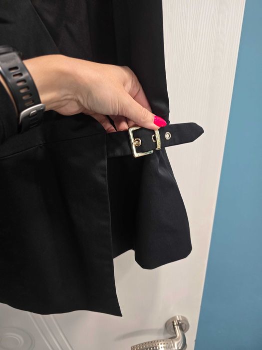 Асиметрична блуза тип сако HOERMANSEDER X ABOUT YOU