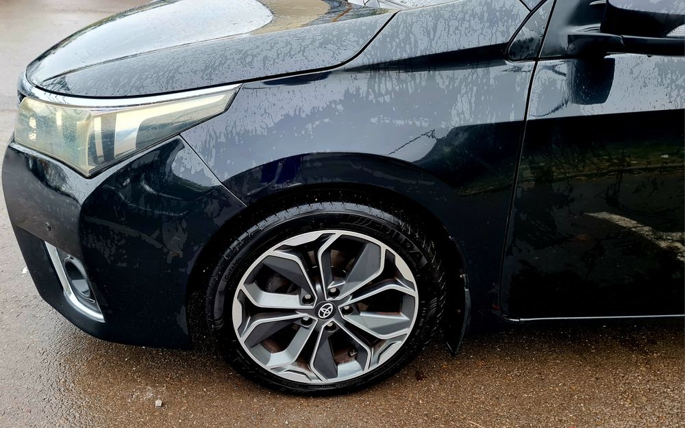 Тойота Корола 1.6 бензин Автомат
