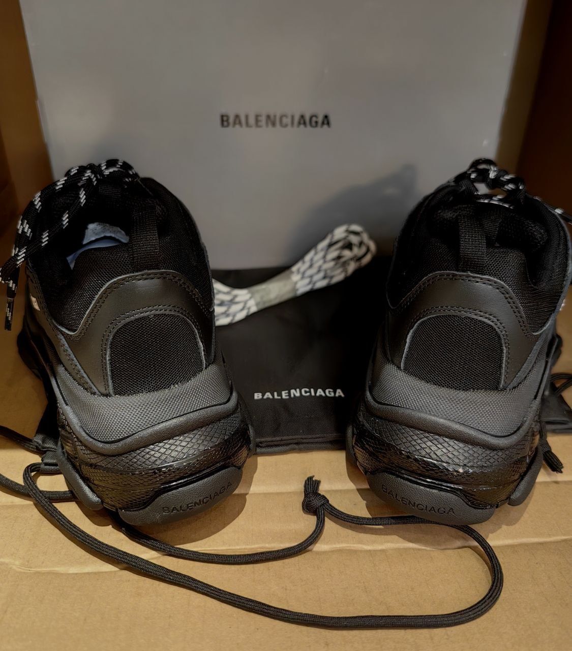 Кецове Balenciaga Triple S обувки маратонки