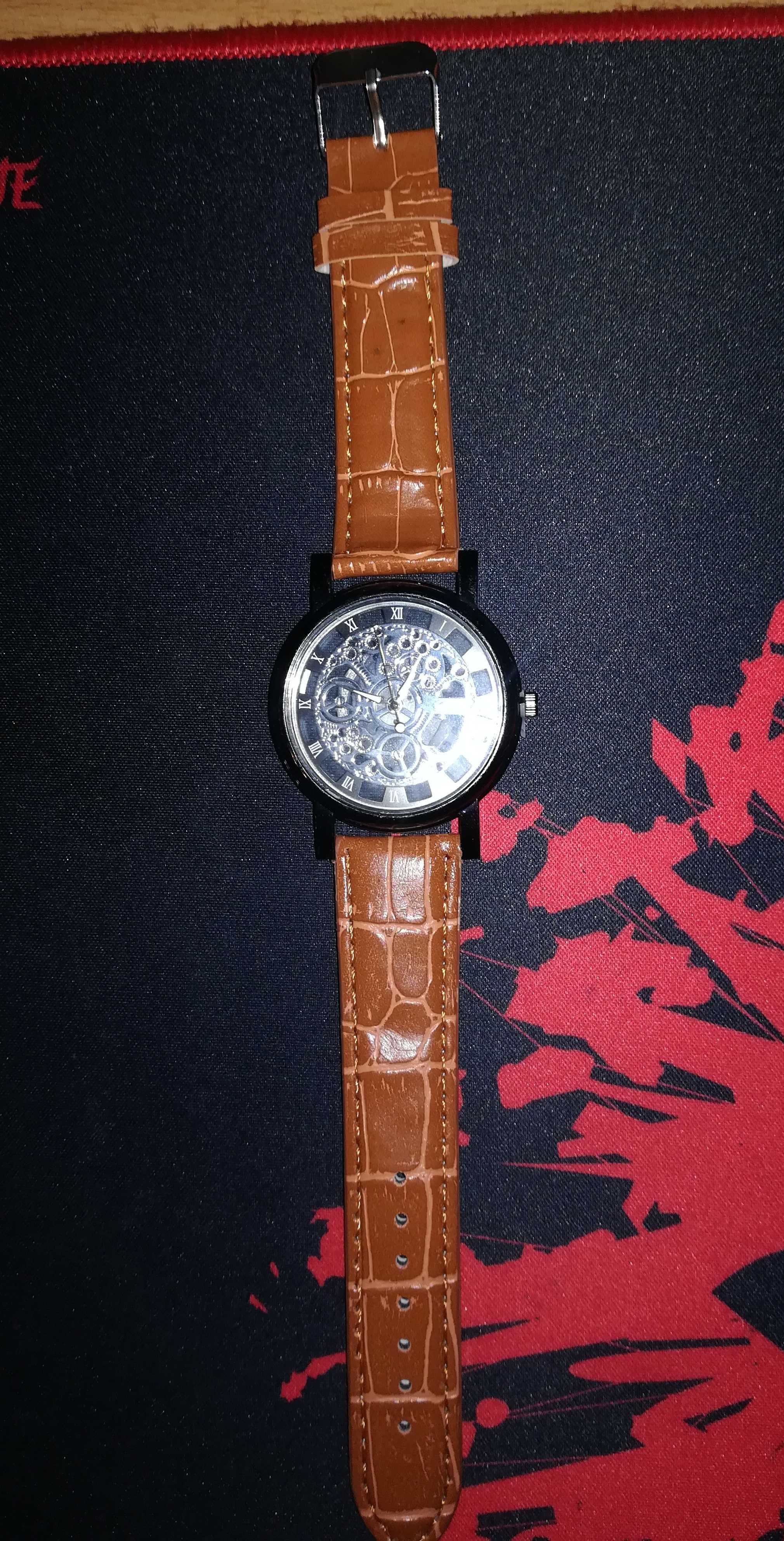 Мъжки часовник прозрачен циферблат