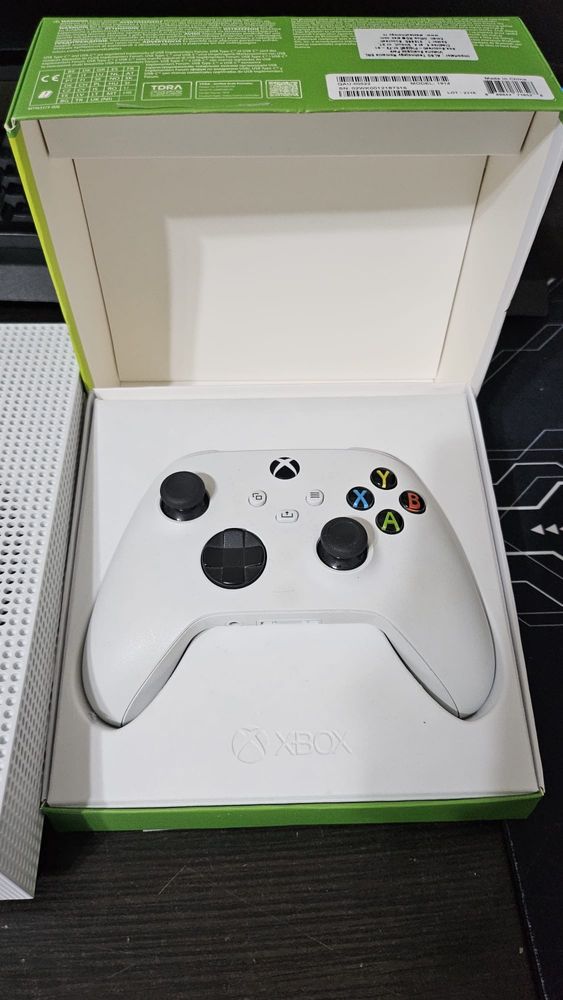 Xbox One S cu Controller de Series S