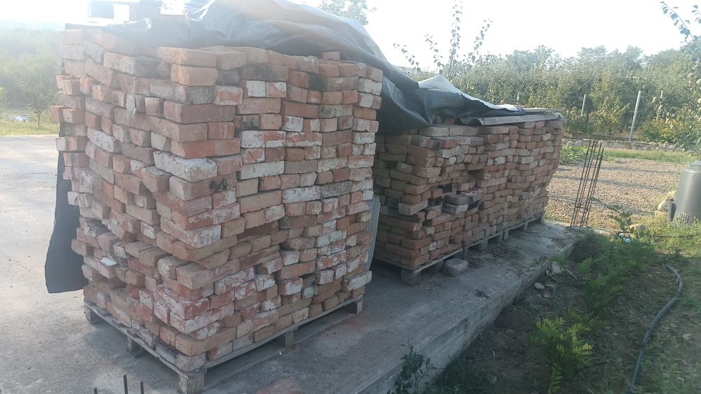 Cărămidă din demolari