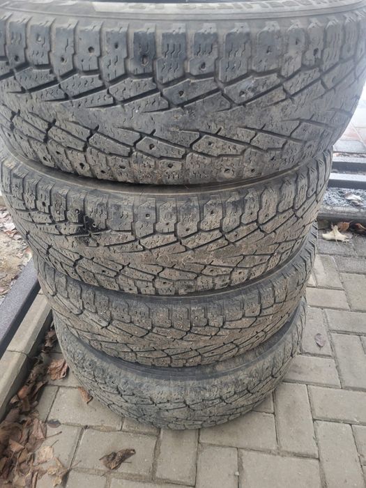 Продам резину nokian