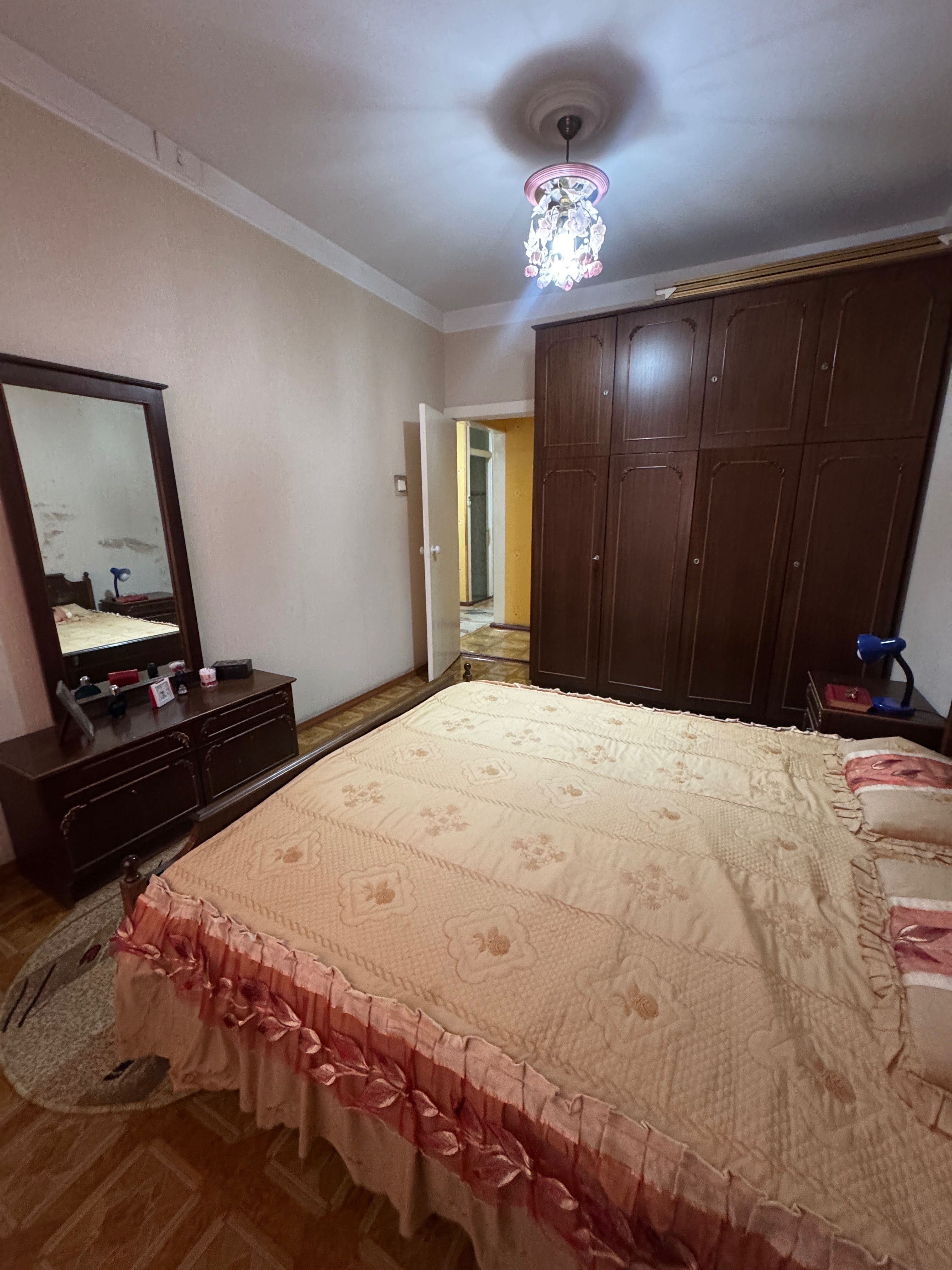 Продаётся квартира 4/2/4