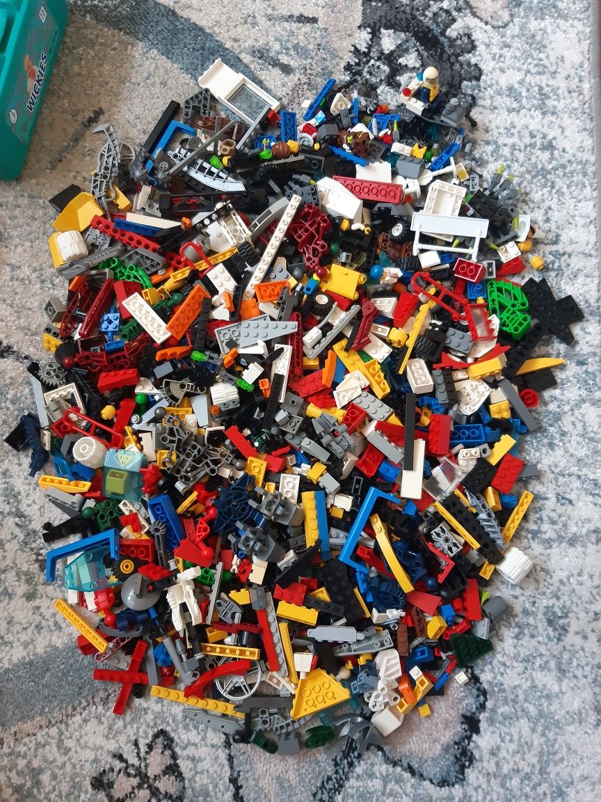 Piese Lego originale și neoriginale