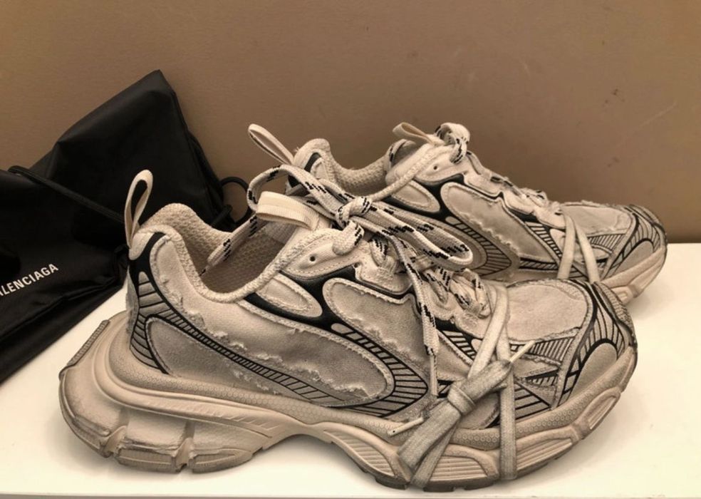 Balenciaga nr:42  2600Ron