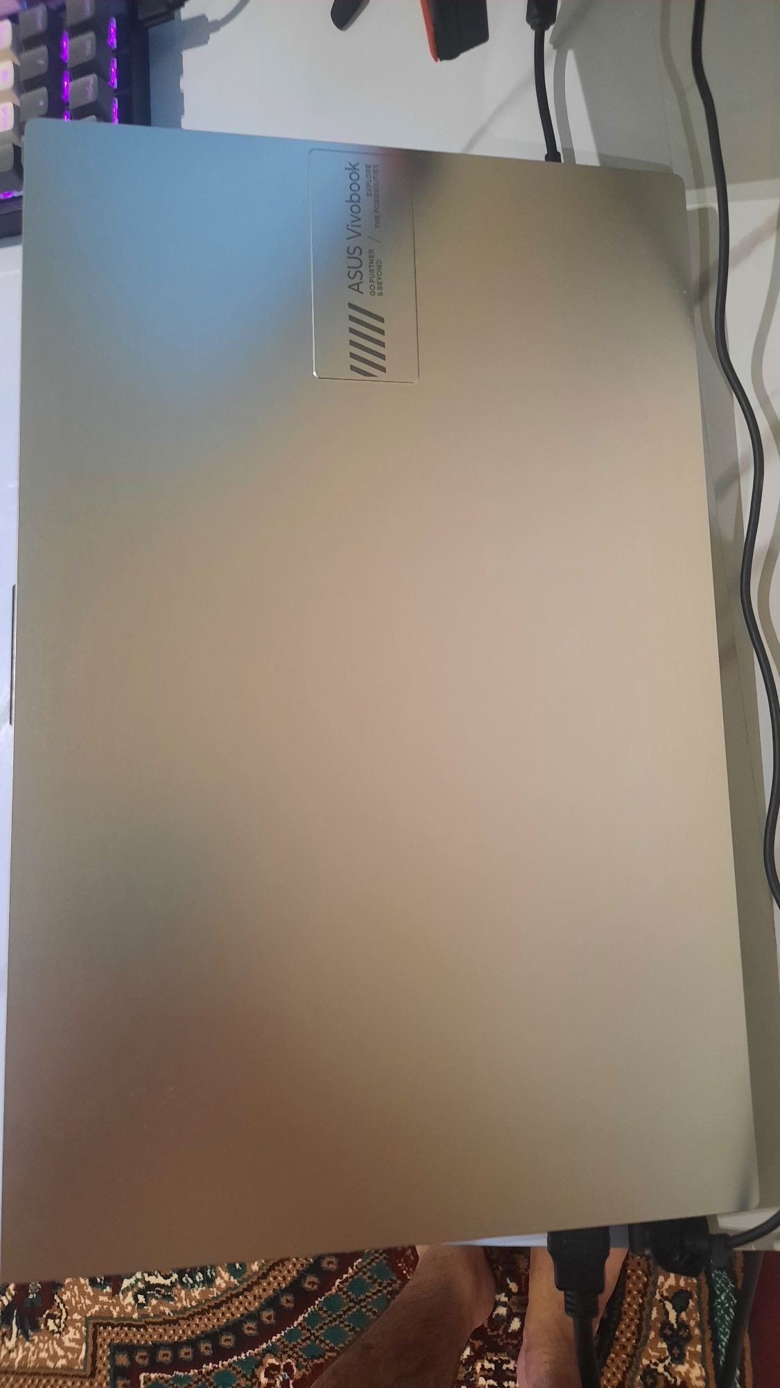 Noutbuk Asus vivobook sotiladi