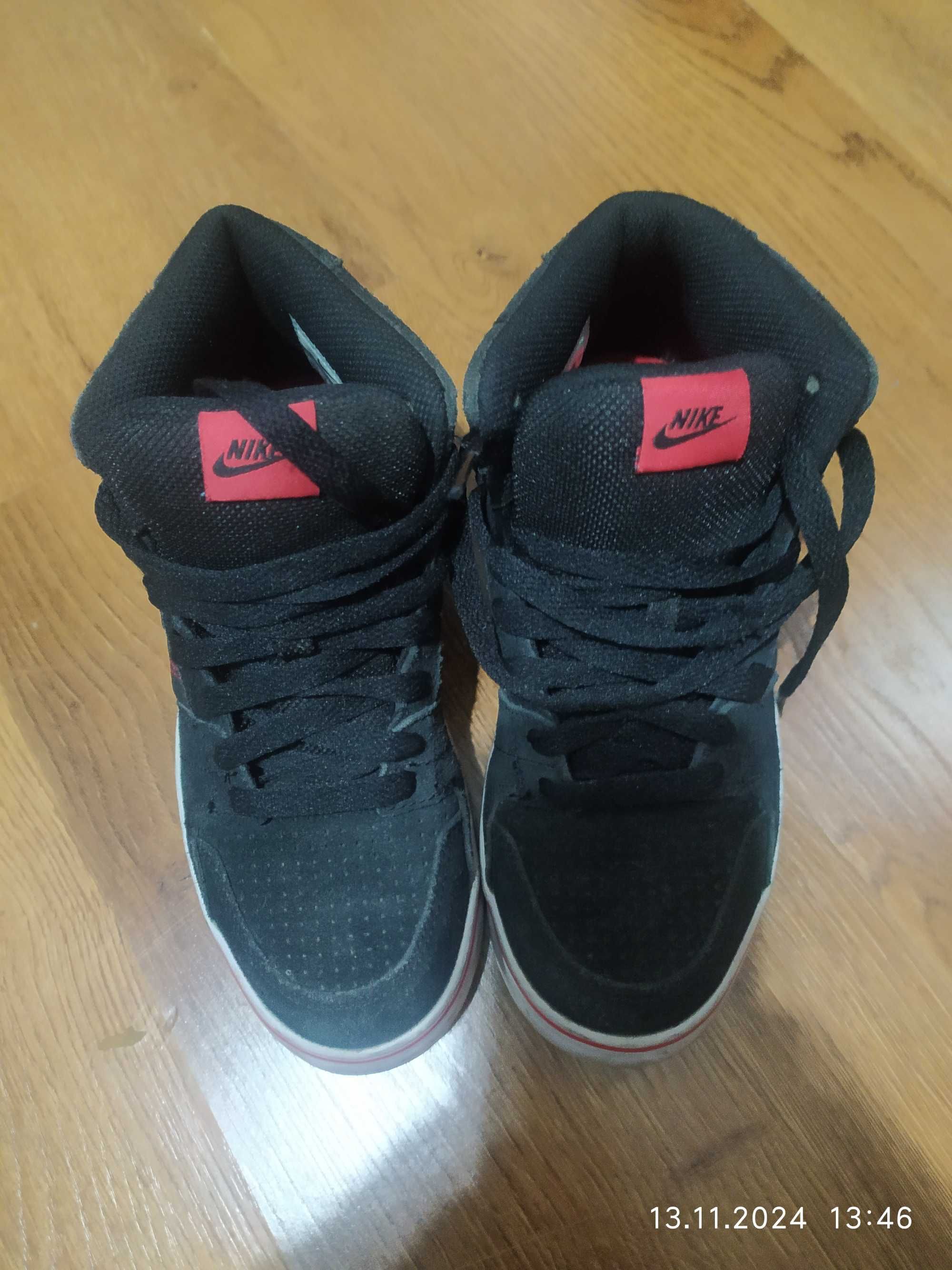 Детские ботинки кожаные 33раз фирменые. В отличном Nike оригинал 34раз