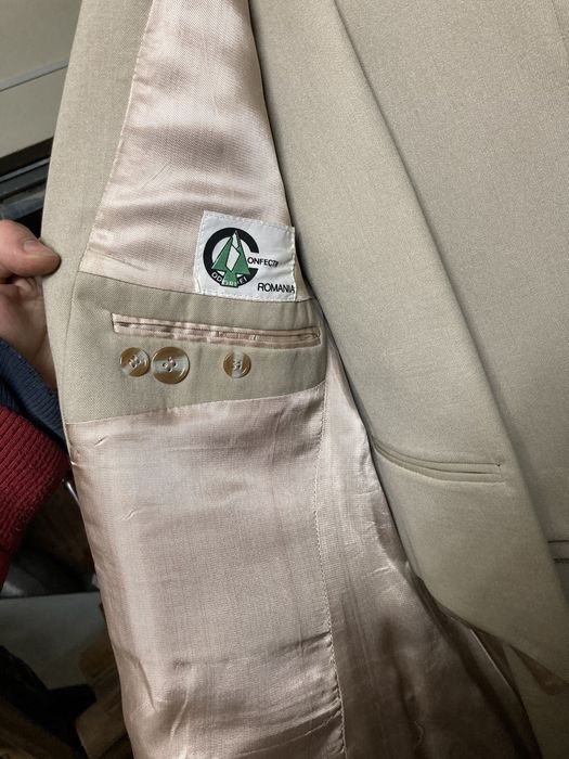 Costum nunta stofă sacou, pantaloni, vesta crem evenimente