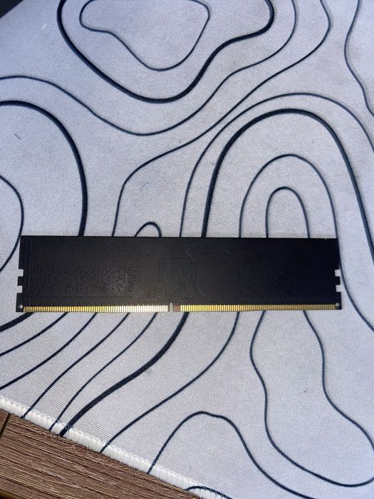 Продам ОЗУ 16GB DDR4