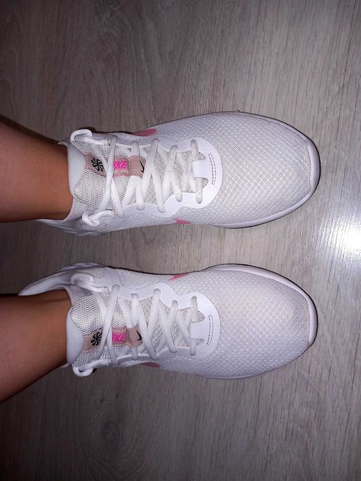 Дамски маратонки Nike revolution 6