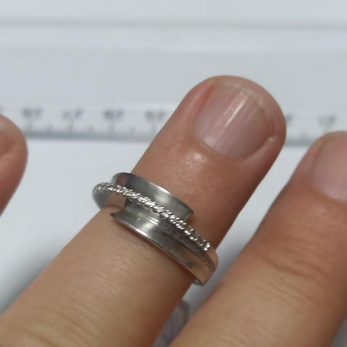 Inel aur alb 18 kt cu diamante