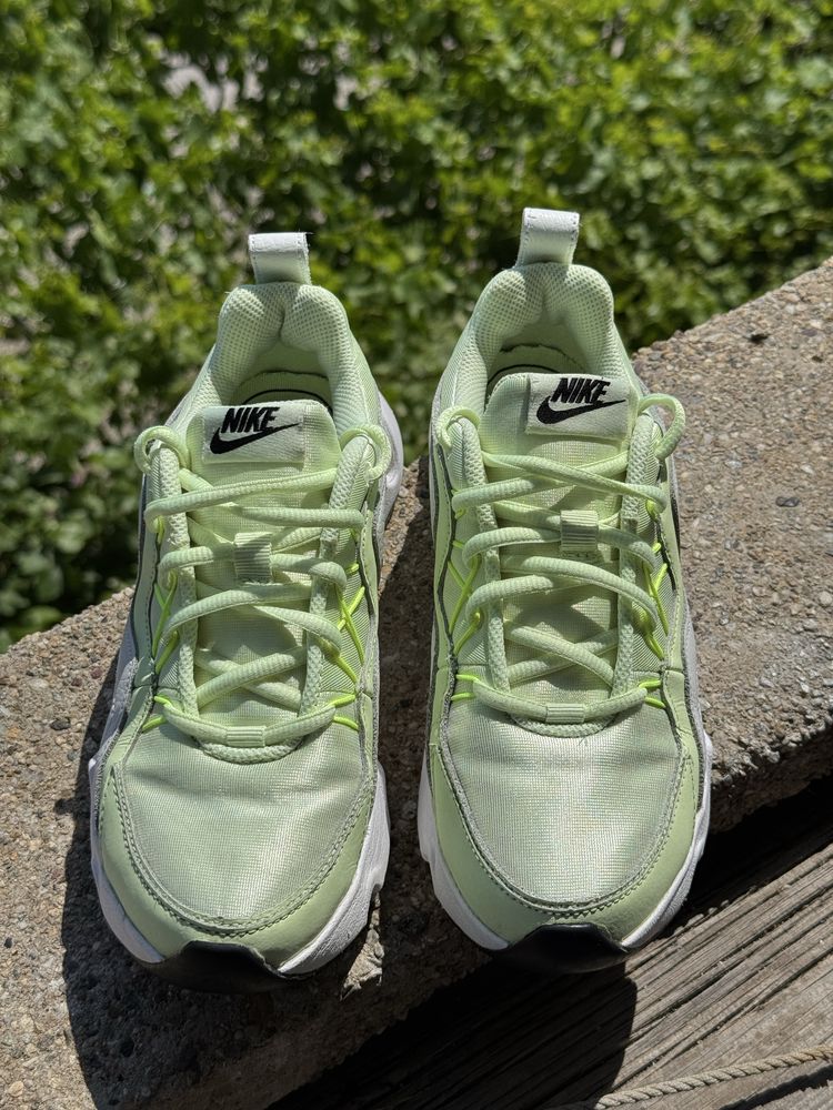 Дамски Маратонки Nike RYZ 365