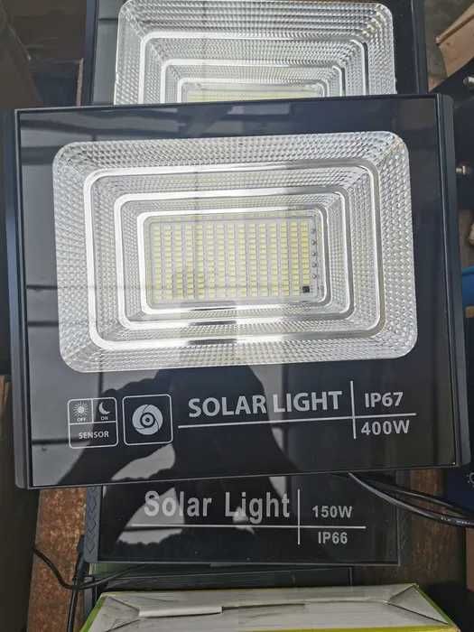 Соларен LED прожектор+панел+дистан, външен монтаж 80/100/200/400/600W