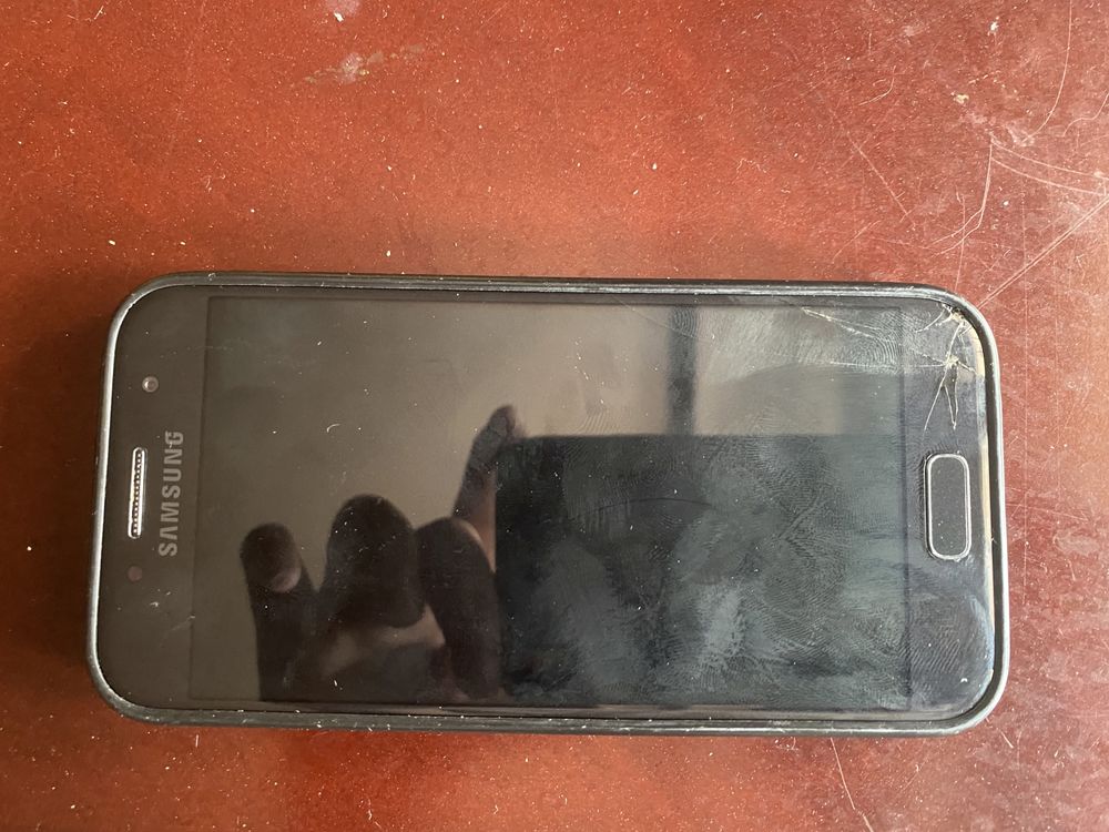 Samsung телефон