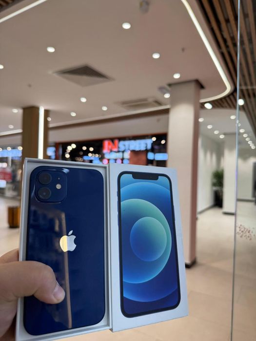 Продается iphone 12 (64)g