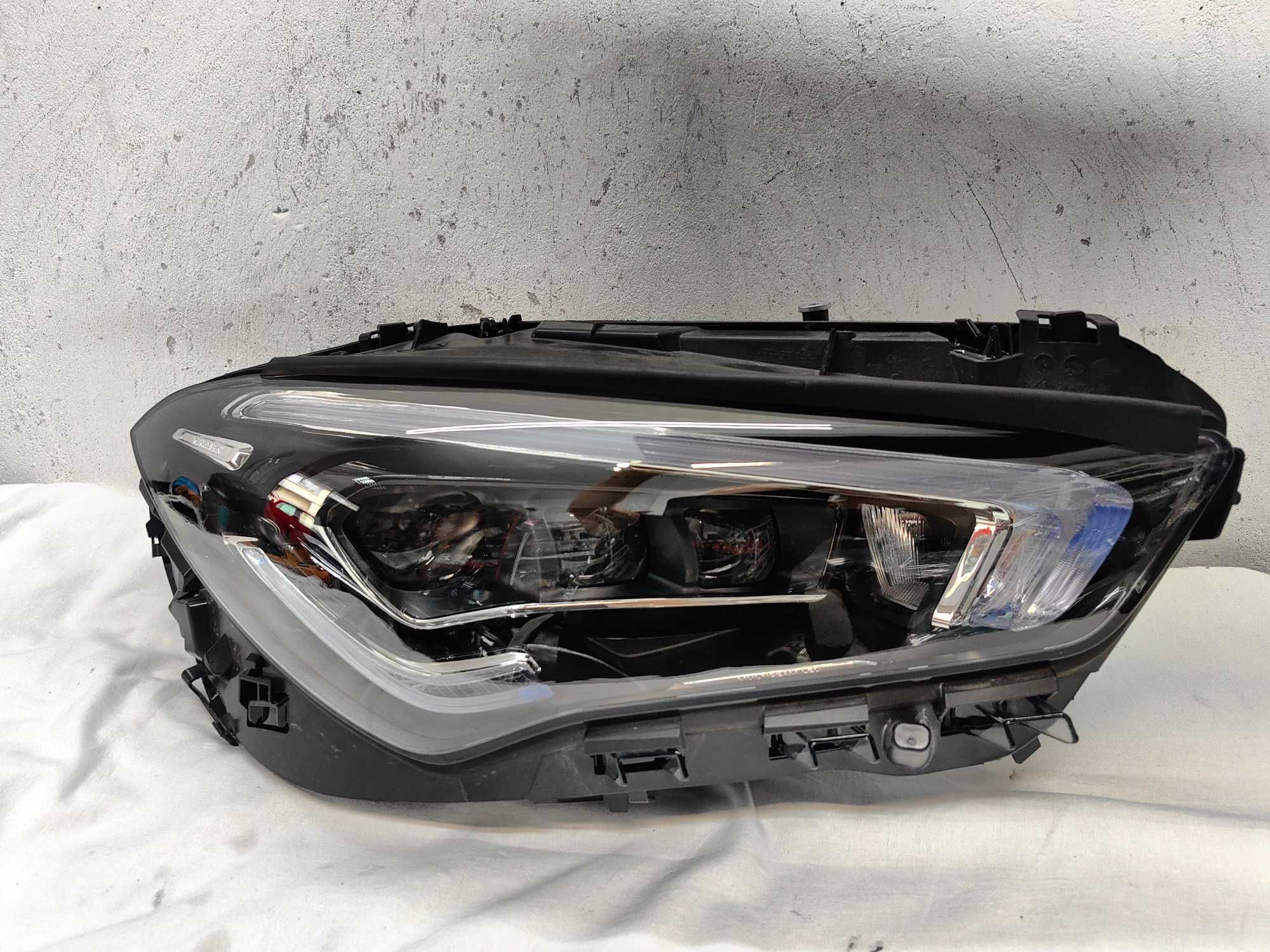 Оригинален фар Мерцедес 118  Mercedes CLA 118 MULTIBEAM