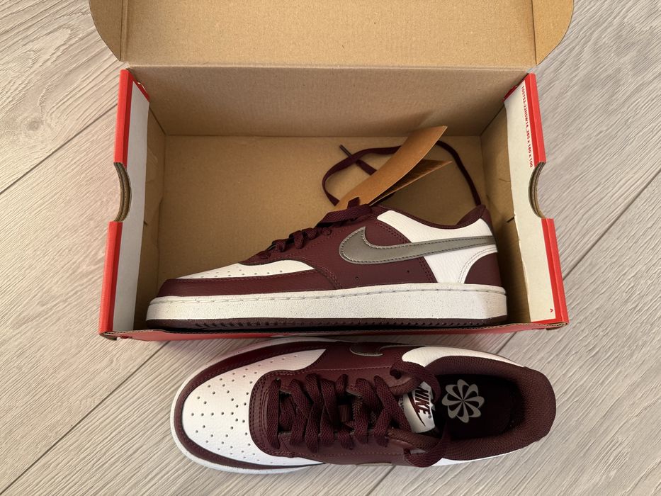 Продаю найк кроссовки