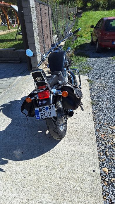 Suzuki intruder VS 800