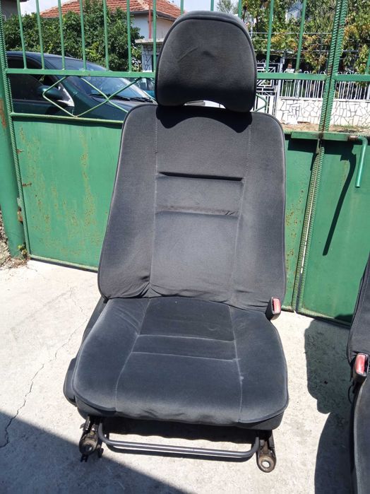 Предни седалки Волво 850