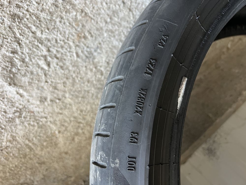 Летни гуми Pirelli p zero 225/40/19 dot 2023 2бр