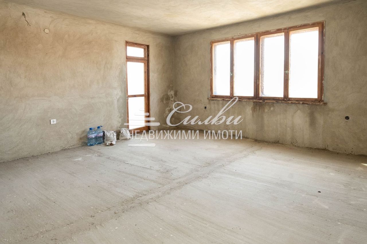 Продава се Многостаен апартамент в Търговище, Център - 128 кв.м за 817 €/кв.м - Снимка #1