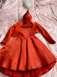 ярко красное казахское платье