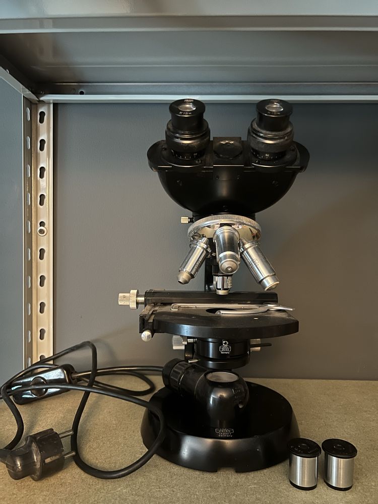 Microscop binocular Carl Zeiss