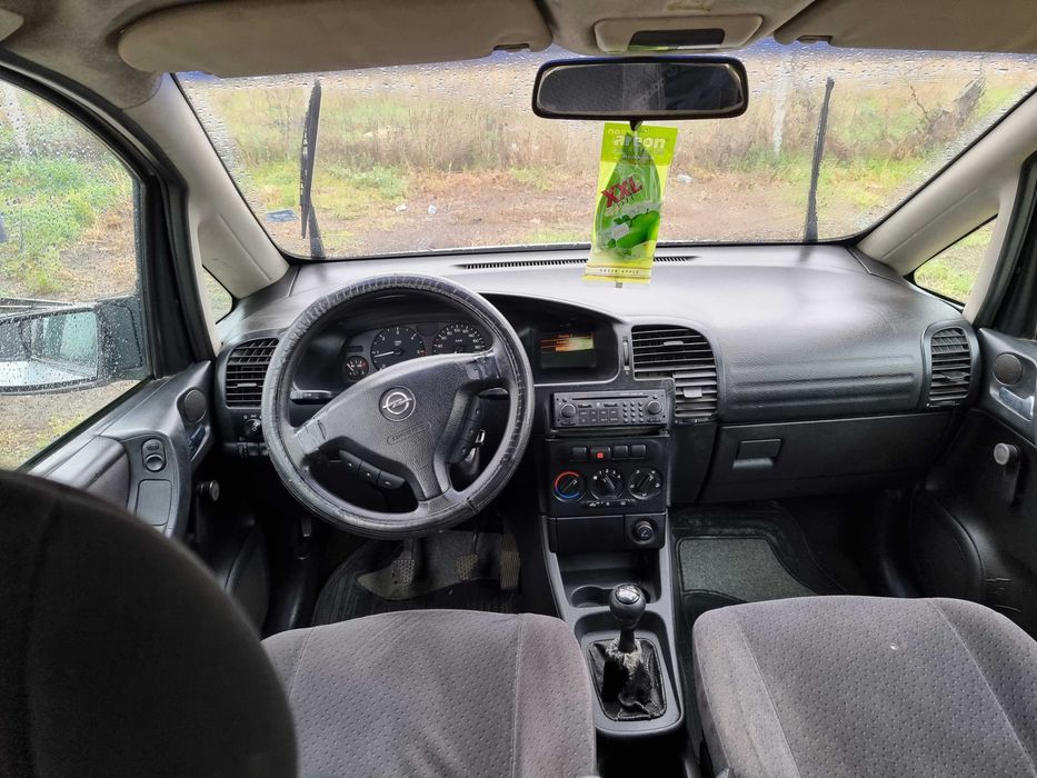 Опел зафира 2.0 дизел само на части