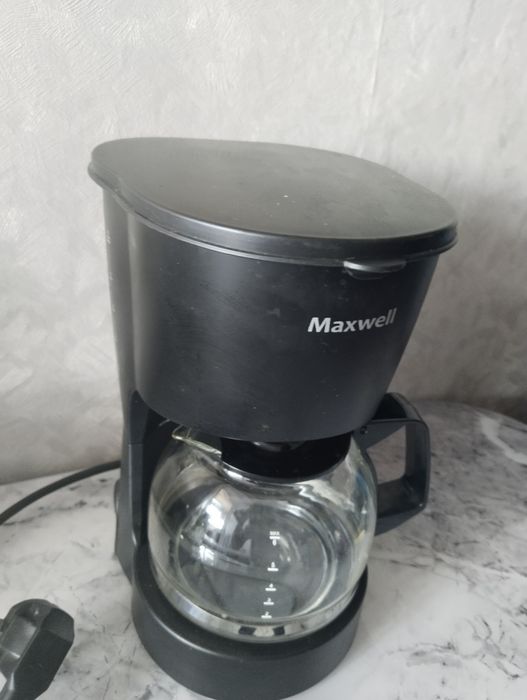 Кофеварка. MAXWELL.