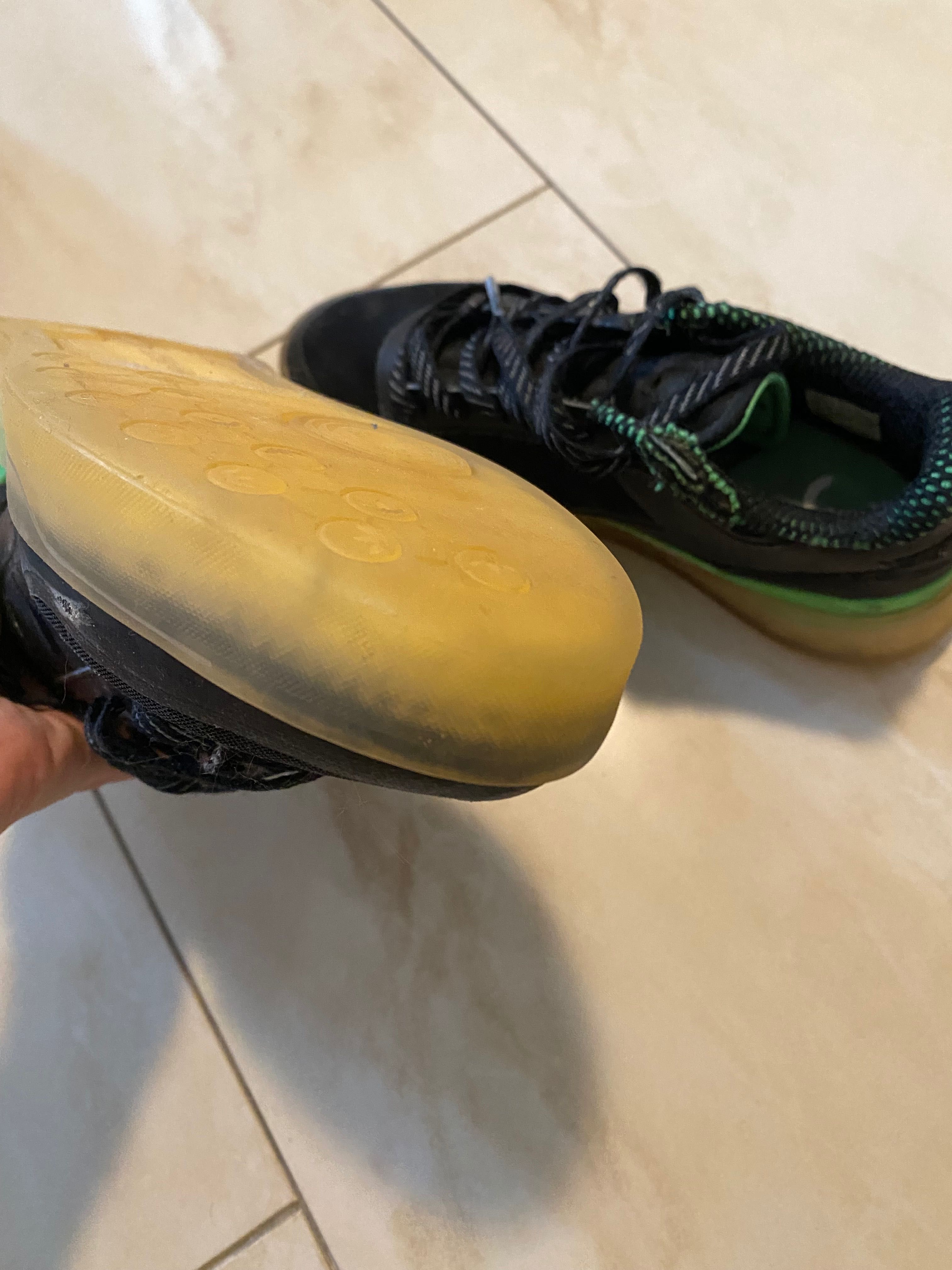 Обувки adidas 38 (23,5см)