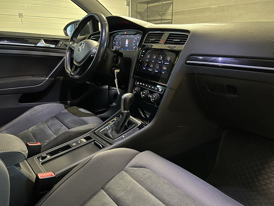 Wolkswagen Golf 7.5 2.0TDI 150CP HIGHLINE Automat-Led-Dynaudio-Cockpit