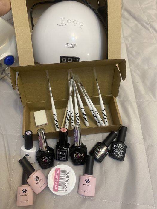 Лампа LED новая с лаками и кистями