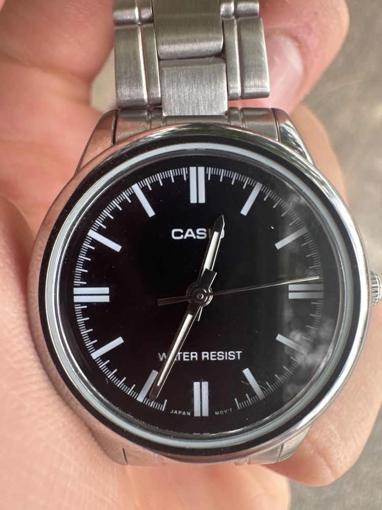 Casio часы (женские) LTP - V005D-1A оригинальные.
