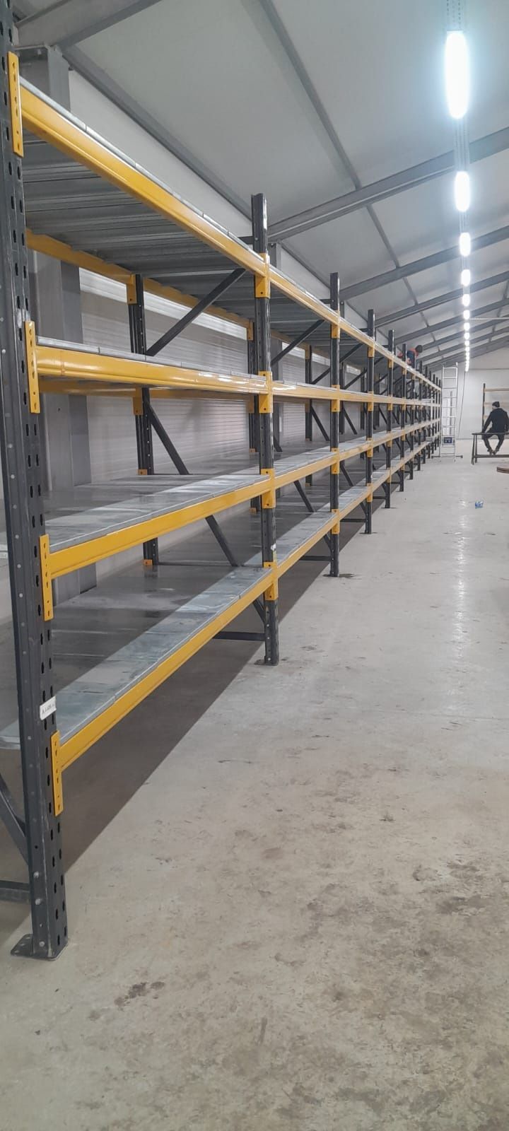 Rafturi metalice profesionale 765x7