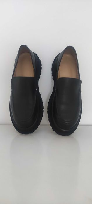 Vând pantofi dama piele naturală