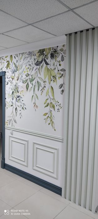 Поклейка обоев.Галтели.Покраска стен,потолков водоэмульсией.