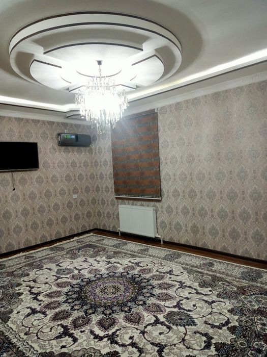 2 xonali uy barcha jihozlari bilan, Minor majmuasi orqasida