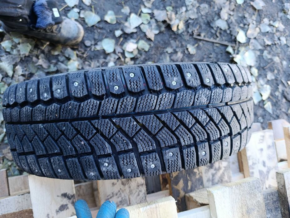 Продам зимнюю шифрованную резину 195/65/15