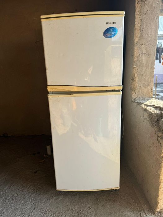 Тоңазытқыш сатылады 2 дана