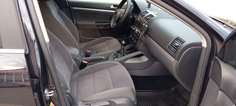 Golf 5 an 2008 Diesel 2.0 TDI 6+1 viteze recent adusa in tara