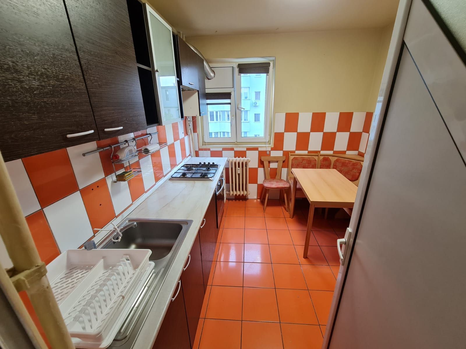 Închiriere apartament 3 camere - Câmpia libertății- Titan