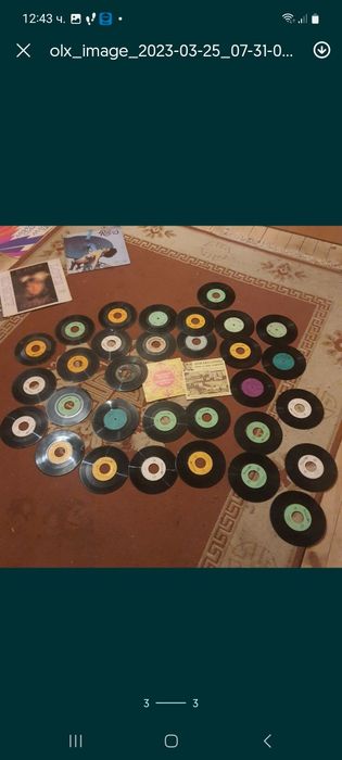 Грамофонни плочи малки, дискове с музика и филми