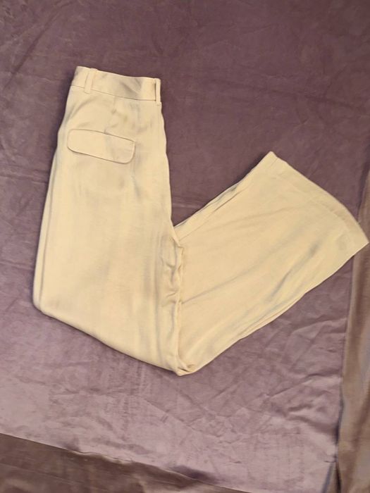 Бежевые брюки zara