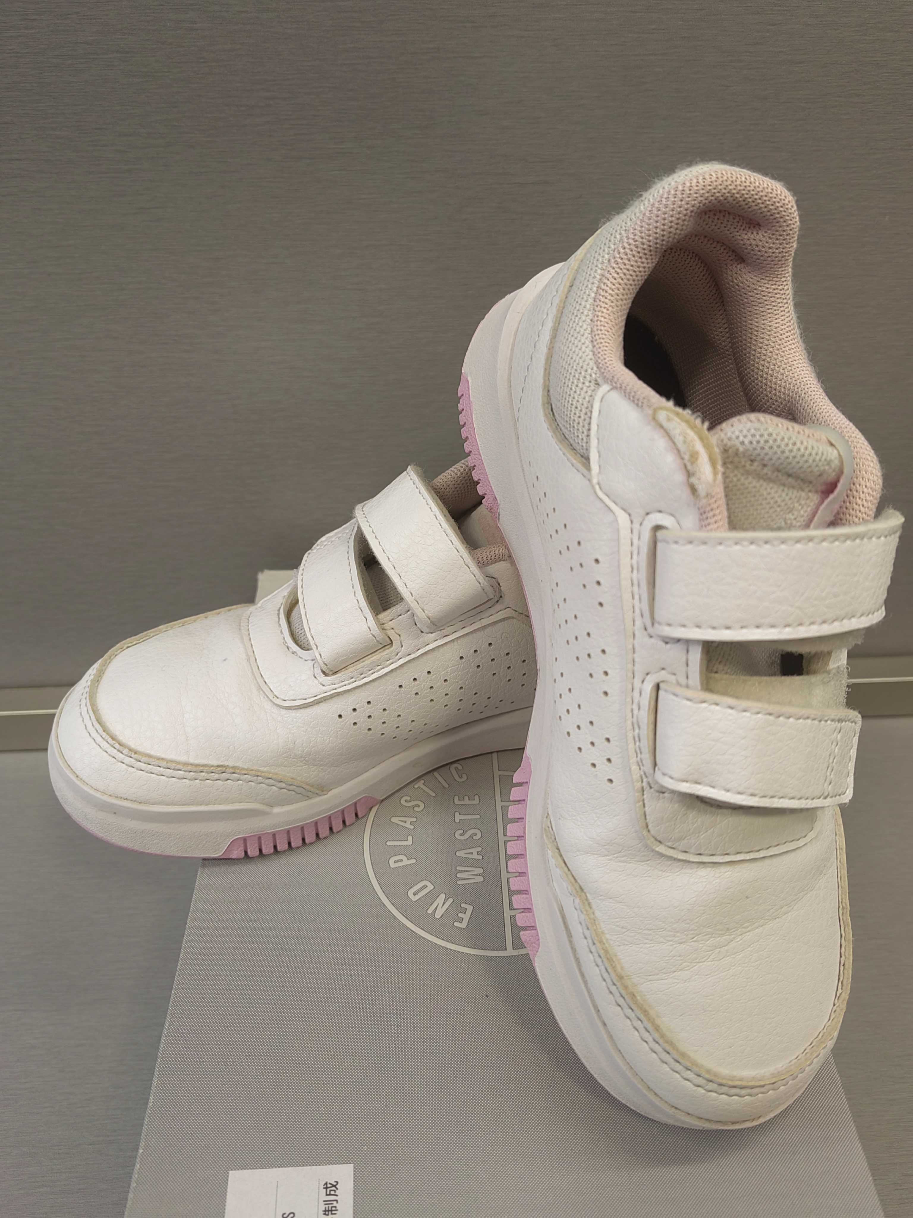 Нови кецове/маратонки Адидас/Adidas за момиче 31 1/2 40лв + подарък