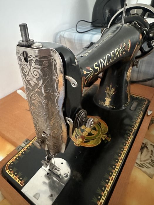 Mașina de cusut SINGER
