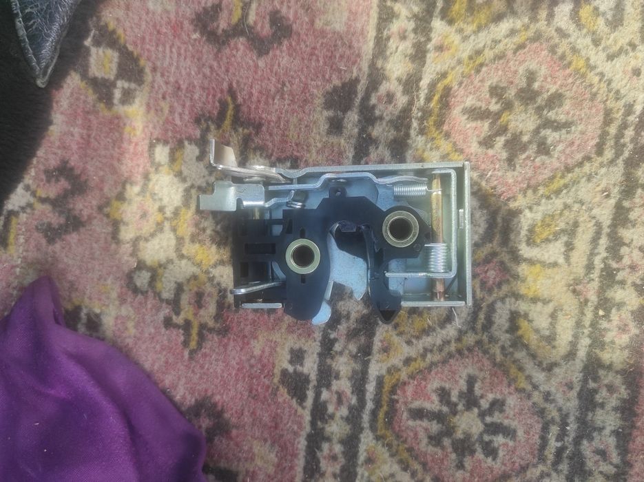 Продам замок на гольф 2